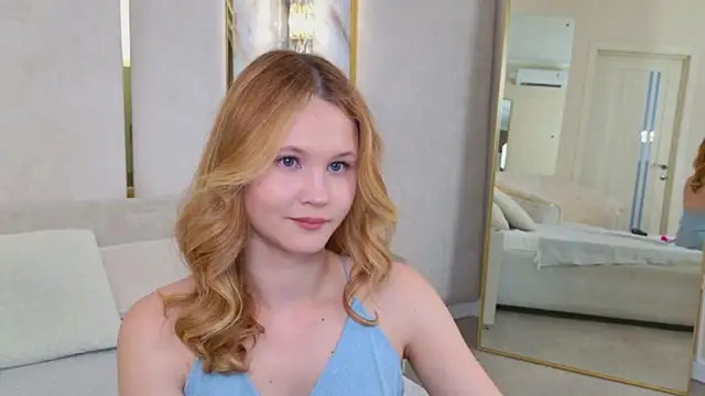 AmeliRoyse webcam