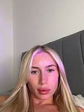 SexySaraxxoo webcam