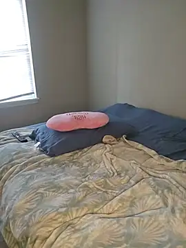oliviaprettypussy webcam