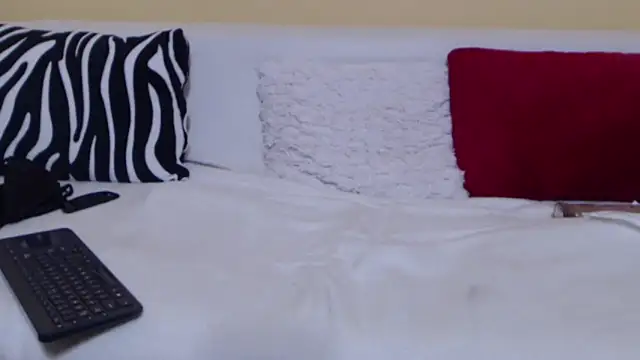 christine33 webcam
