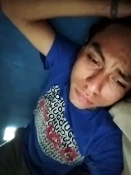 AlexAlejandro13 webcam