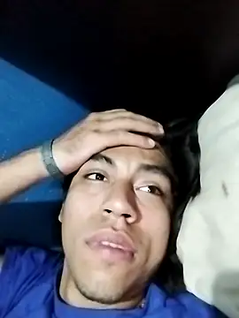 AlexAlejandro13 webcam