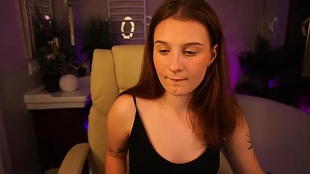 VikVikLove webcam