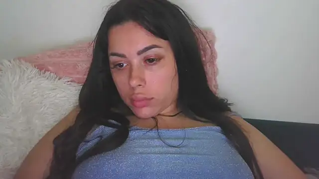 LovelyJulliette webcam