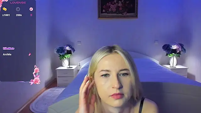 Julie_Blaze webcam