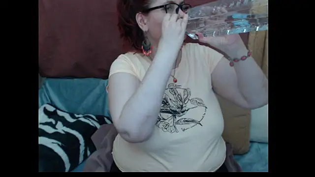 PlayfullMature webcam