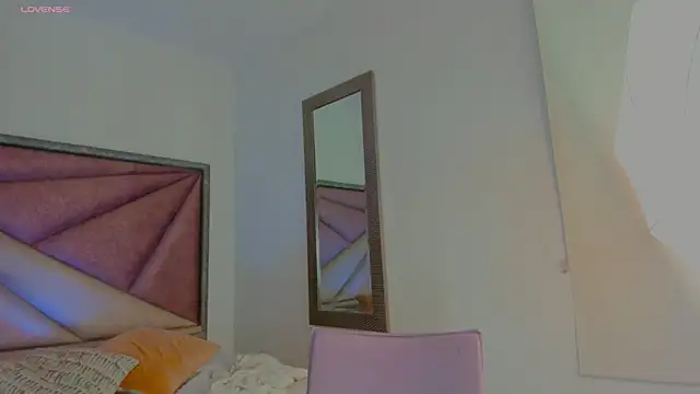 AfroditaVega_ webcam