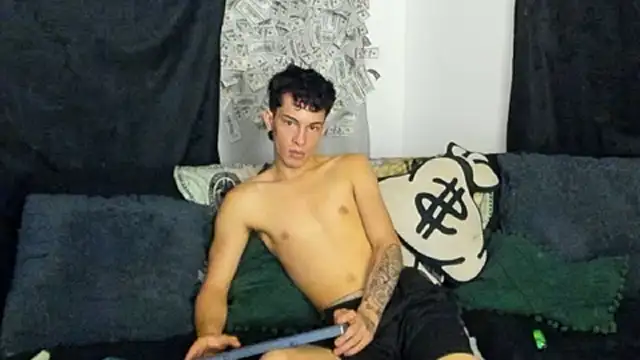 Pride_couple webcam