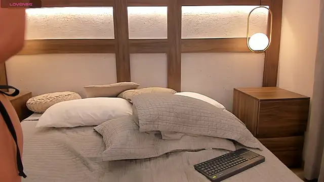 Emii_Lux webcam