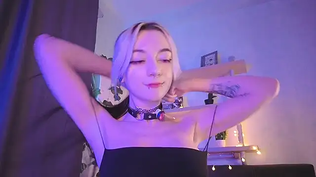 TristaRoht webcam
