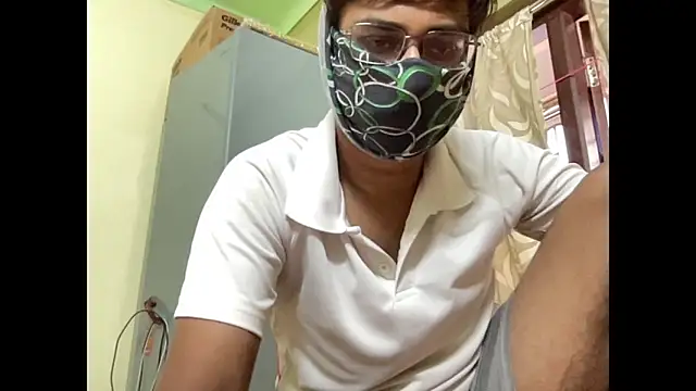 Slave_Aryan webcam