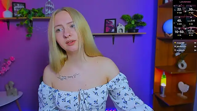 mila_glow1 webcam