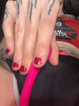 MissMidnightUK webcam