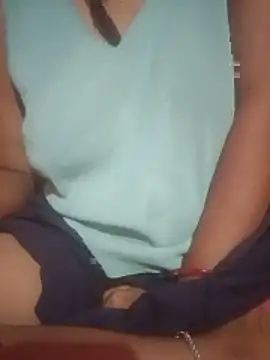 Mona_ji32 webcam