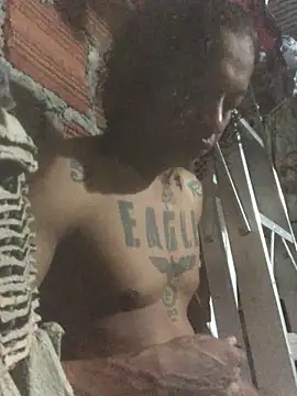 elpeluchenegroxxx3 webcam