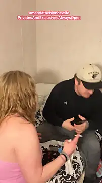 amandatheblondewife webcam