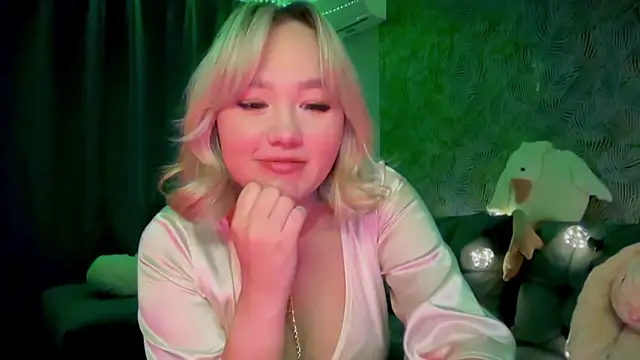 AvroraSolace webcam