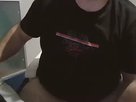 iron_boy80 webcam