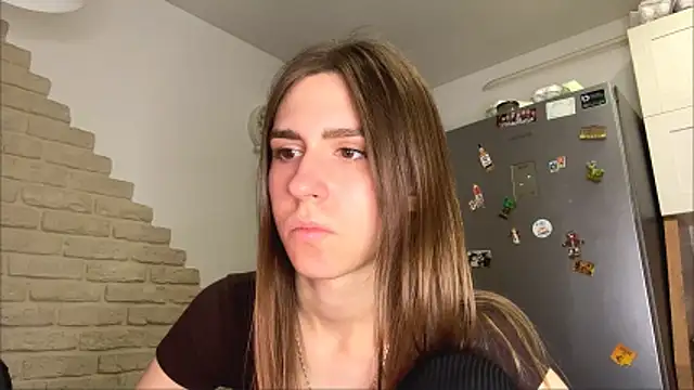 ZaraGuyette webcam