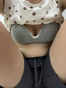 Milk_Mom99 webcam