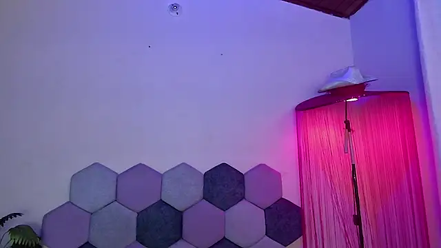 horny_tgn (Ask my age) - Full Naked Oil