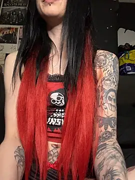 MissMidnightUK webcam
