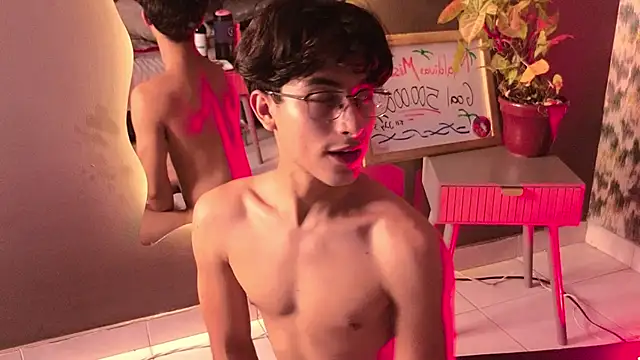 Aaron_Eze webcam