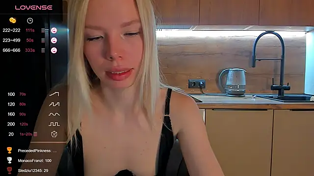 Olivia_Bells webcam