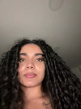 Curlyierr webcam