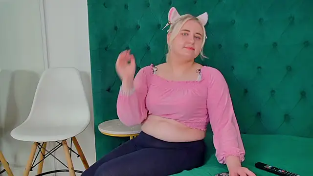 LioraArdyn webcam
