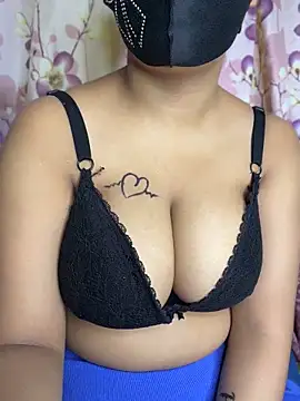 Naughty_Queen49 webcam