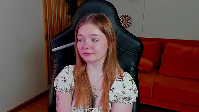 ElinaVale webcam