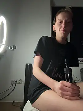 Queenadri webcam