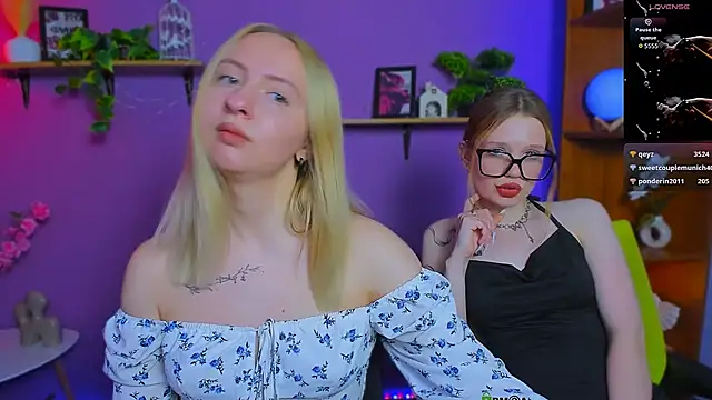 mila_glow1 webcam