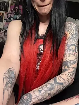 MissMidnightUK webcam