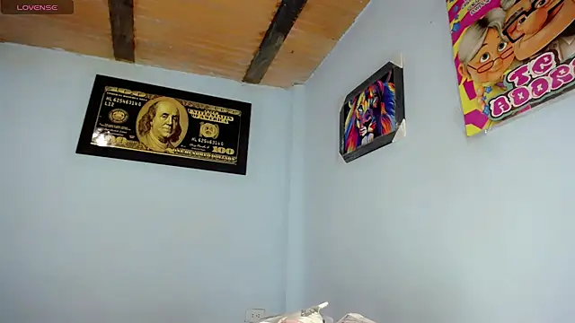 Emily_Hornys20 webcam