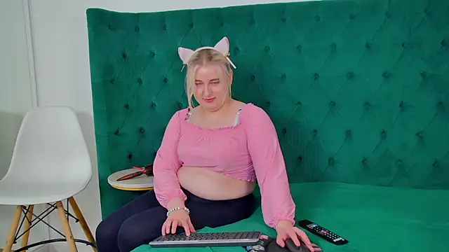 LioraArdyn webcam