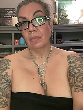dieseldame1313 webcam