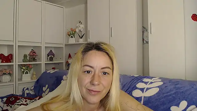 _karolynesyera_ webcam