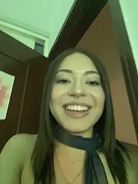 PrettyAmber webcam