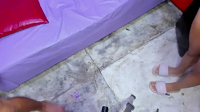 miacam-hot webcam