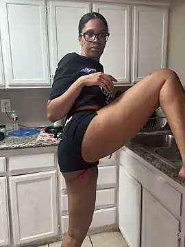 yeahhhitsbreezy - YeahhhitsBreezy's free webcam - UK Sex Cams