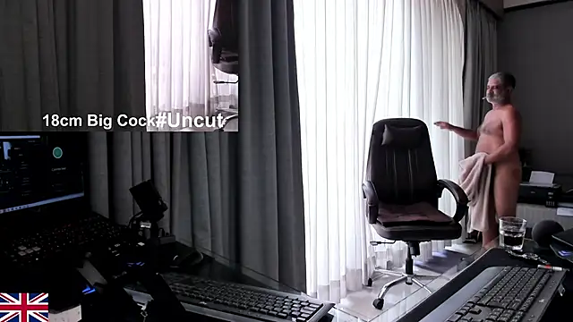 OnlineBossUK webcam