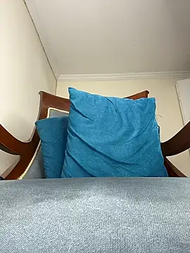 LilaRvsh webcam