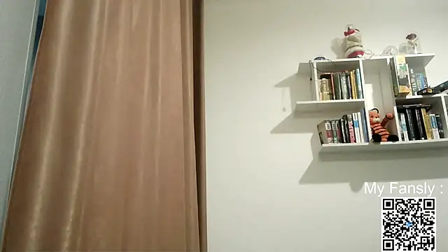 Emilya201 webcam