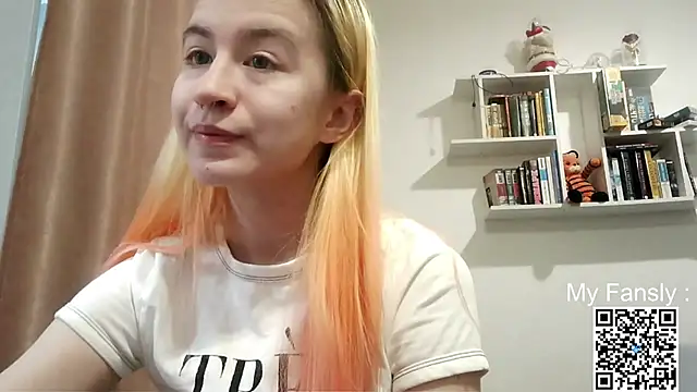 Emilya201 webcam