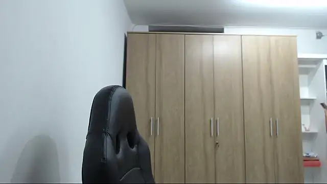 RoxanaLove9 webcam
