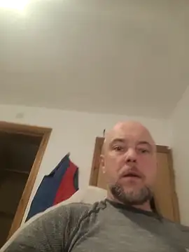 HornyDaddyMuscle webcam