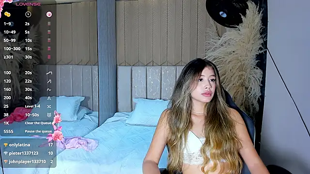 EmilyJohnsoon webcam