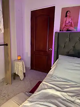 ema_zoe webcam